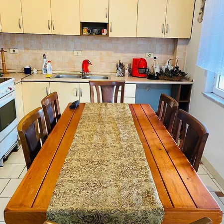 Downtown 2 Bedroom Ac Wifi Tirana