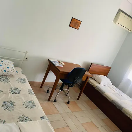 Downtown 2 Bedroom Ac Wifi